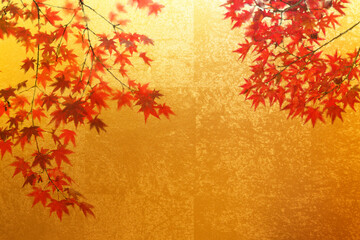 金屏風と楓の紅葉