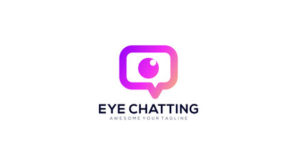 Obraz premium The eye chat logo design template. 