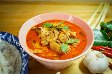 Thai Food Red Curry Chicken with Bamboo Shoots It is a popular Thai food and is meticulous in cooking.
