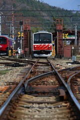 通勤電車 富士急行線と分岐線路