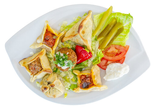 Assiette mezzes assortiment beignets cuisine Turque et Libanaise