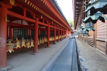 A Japanese shrine : the scene of  Naorai-den Rite Hall in the precincts of Kasuga-Taisha Shrine in Nara City in Nara Prefecture 日本の神社: 奈良市にある春日大社の境内にある直会殿の風景