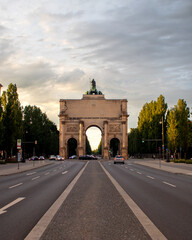 Fototapeta na wymiar City gate in Munich, Germany