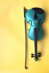violin and guitar © Neskuchniy Vladimir