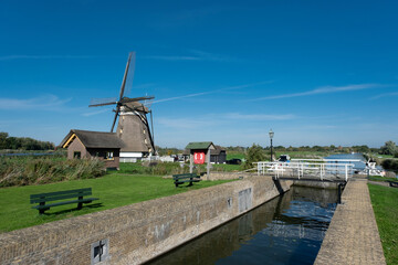 Eendrachtsmolen, Tweemanspolder, Zevenhuizen: The Eendrachtsmolen is an bosom mill and takes care of the water drain from the adjacent Eendrachtspolder
