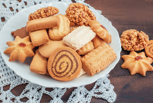 Deliciosos biscoitos caseiros. docinhos amanteigados. bolacha caseira. Biscoitos amanteigados feitos em casa. 