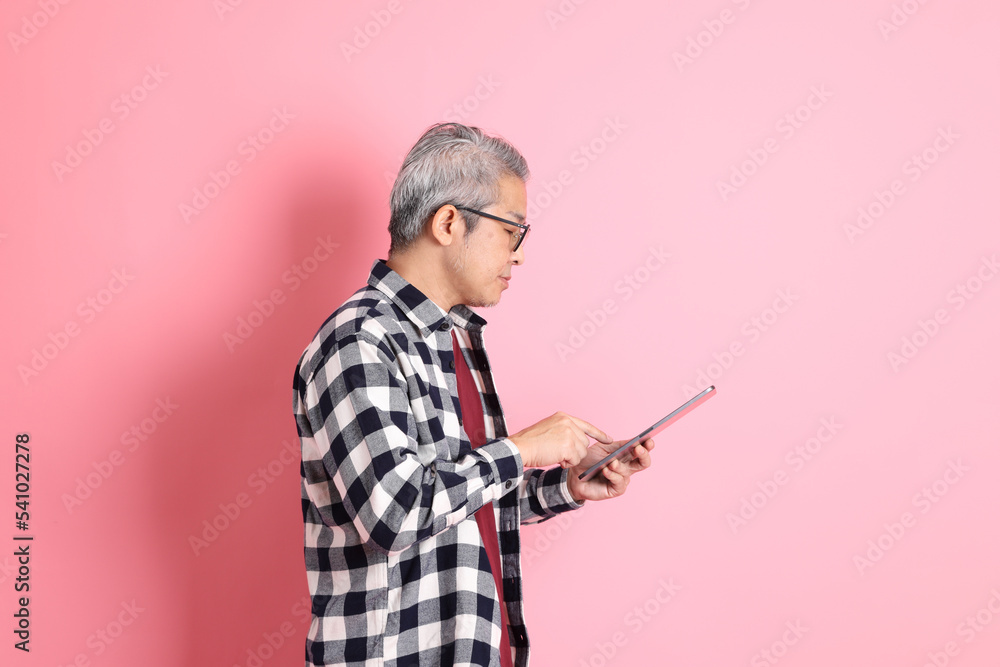 Poster Asian Man on Pink