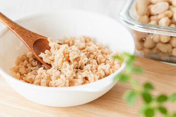 調理する大豆ミート