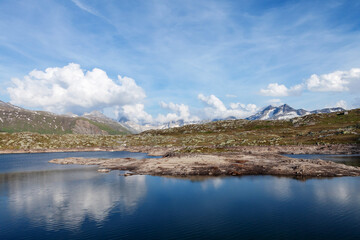 Panoramic view of lake in mountains