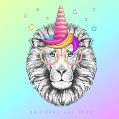 Handrawing animal lion wearing cute glasses with unicorn horn. T-shirt graphic print. Vector illustration