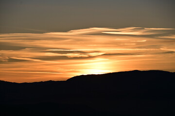 Obraz premium sunset over the mountains