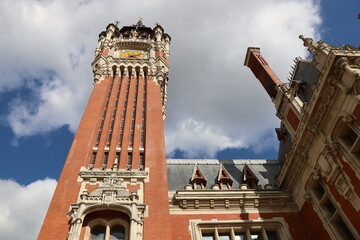 La mairie et le beffroi, vus de l'extérieur, ville de Calais, département du Pas de Calais, France