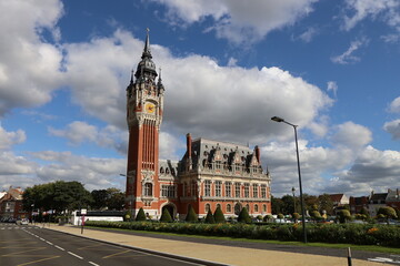 La mairie et le beffroi, vus de l'extérieur, ville de Calais, département du Pas de Calais, France