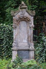Lápida en cementerio de Olšany, Praga