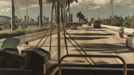 Obraz na płótnie Canvas views road street transportation bus miami usa FLORIDA 