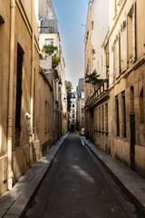 Naklejka premium Parisian Alley - Paris, France