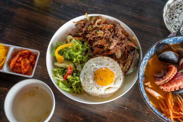 Spicy Stir-fried Pork with Rice (Jeyuk-deopbap)