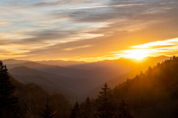 Fototapeta premium Sun Rising Over The Smokies In The Fall
