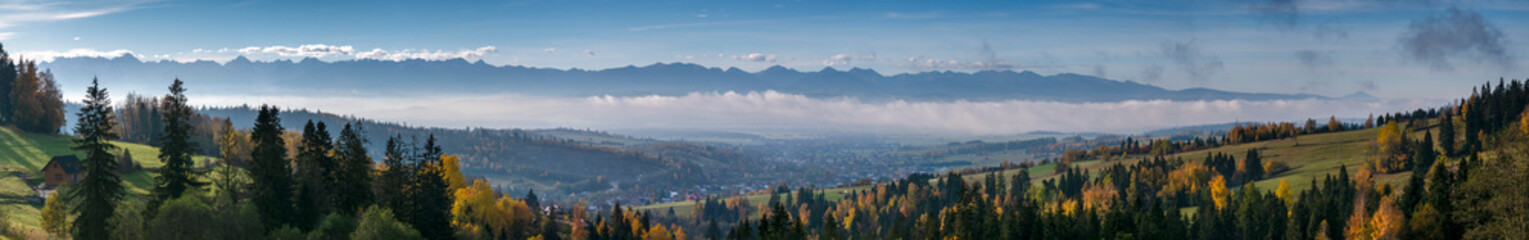 Panorama Tatr z Gorców, jesień, okolice  Obidowej