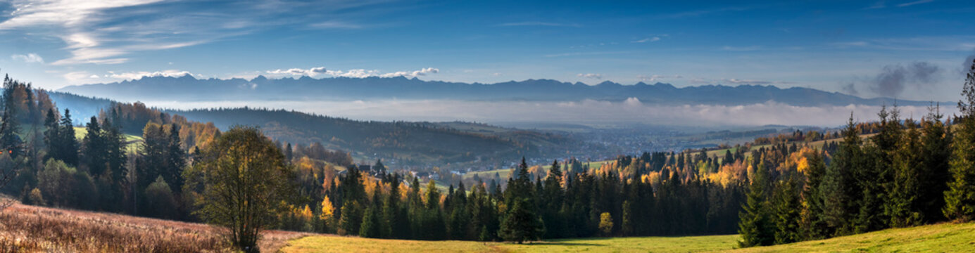 Panorama Tatr z Gorc&oacute;w - poniżej Klikuszowa - Jesień