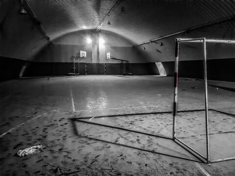 closed backetball field