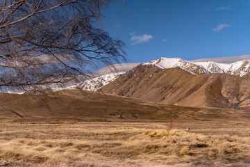 Mountainous view along State Highway 8 from Fairlie to the famous Lake Tekapo in Canterbury, South island, New Zealand.