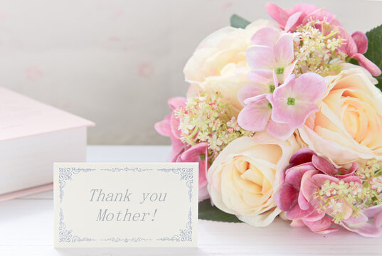 	母の日｜メッセージカードと花束