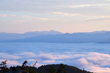 Sea of clouds and mountains, Oct 16, 2022B2