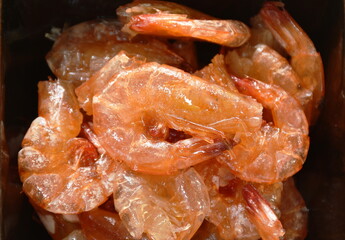 crispy fried sweet shrimp arranging on bowl