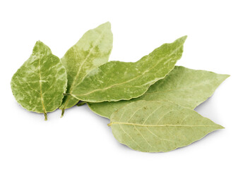 Obraz premium Dried bay leaves isolated on white background.