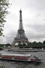 Fototapeta na wymiar Eifelturm, Paris, Frankreich, Europa