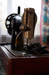 sewing machine on the desktop