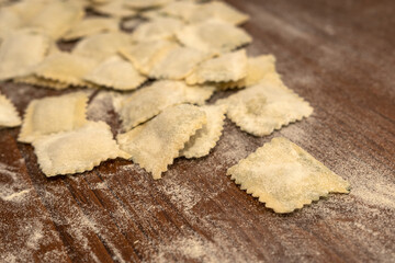 Ravioli de espinaca y ricotta caseros artesanales