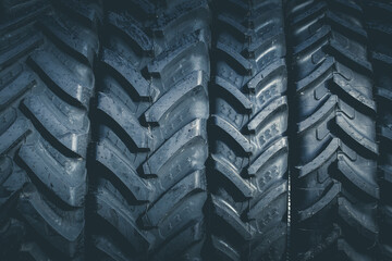 Details de pneus d'engins agricoles