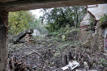 old unused weathered abandoned house