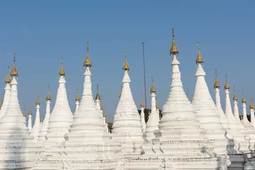 Deurstickers White Kuthodaw Pagoda © Fyle