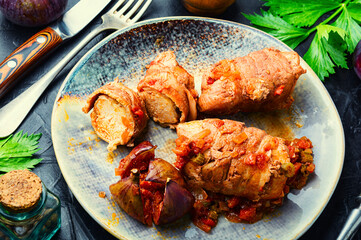 Meat fried rolls, stewed meat
