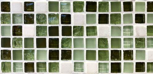 緑のガラスタイル