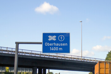 Bundesautobahn 2, Autobahnkreuz 1, Oberhausen, 1400 m