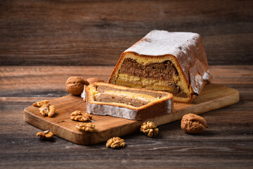 Potica/Potizza, Roll with walnuts