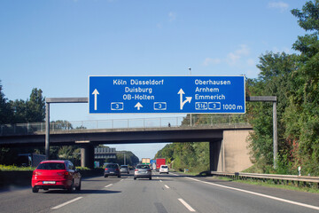 Autobahntafel auf BAB 3 in Richtung Köln, Oberhausen, Km. 471