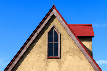 赤い屋根と青空