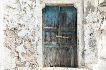 old blue door - 541485289