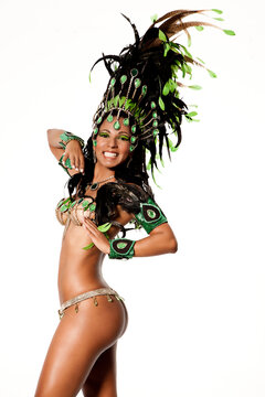Linda passista dan&ccedil;arina de samba do carnaval do Rio de Janeiro, Brasil.