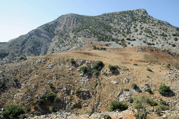 Fototapeta na wymiar Les gorges de Goniès et le mont Voskéro près de Gazi en Crète