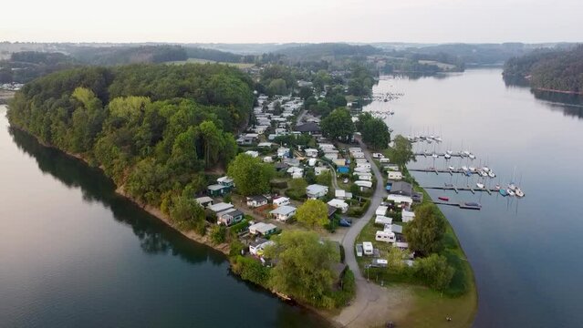 Bevertalsperre n&auml;he H&uuml;ckeswagen - See im Sp&auml;tsommer - Drohne