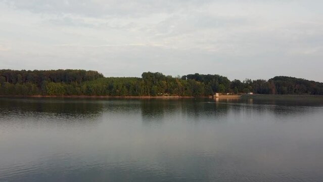 Bevertalsperre n&auml;he H&uuml;ckeswagen - See im Sp&auml;tsommer - Drohne