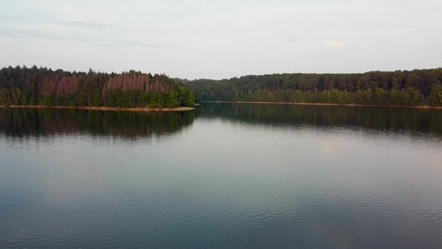 Bevertalsperre n&auml;he H&uuml;ckeswagen - See im Sp&auml;tsommer - Drohne