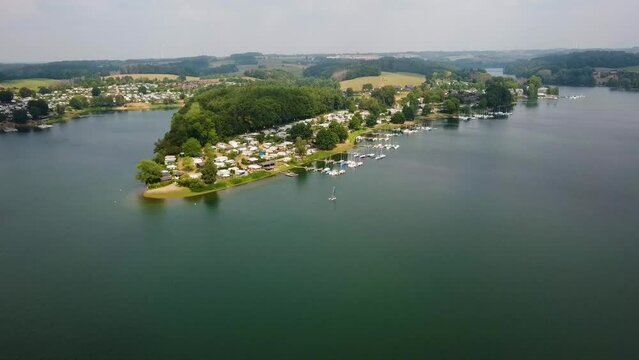 Bevertalsperre n&auml;he H&uuml;ckeswagen - See im Sp&auml;tsommer - Drohne