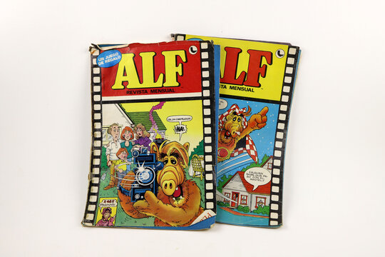 Comic magazine with the characters of the television series of the 80s and 90s ALF. ALF the alien from the planet Melmac and the Tanner family. Willie, Kate, Lynn, Brian, Lucky. NBC tv show.